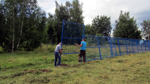 В Головеньковском приступили к благоустройству стадиона В Головеньковском приступили к благоустройству стадиона
