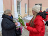 Волонтеры Щекинского района порадовали представительниц прекрасного пола Волонтеры Щекинского района порадовали представительниц прекрасного пола